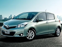 Фото Toyota Vitz III (XP130) 5D Правый руль