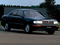 Фото Toyota Crown IX (S140) Правый руль