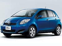 Фото Toyota Vitz II (XP90) 5D Правый руль