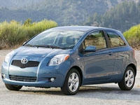 Фото Toyota Vitz III (XP130) 3D Правый руль