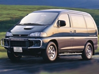 Фото Mitsubishi Delica IV Правый руль