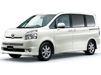 Фото Toyota Voxy II (R70) Правый руль