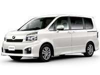 Фото Toyota Voxy II (R70) Restyle Правый руль