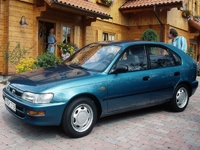 Фото Toyota Corolla VII (E100) Liftback 